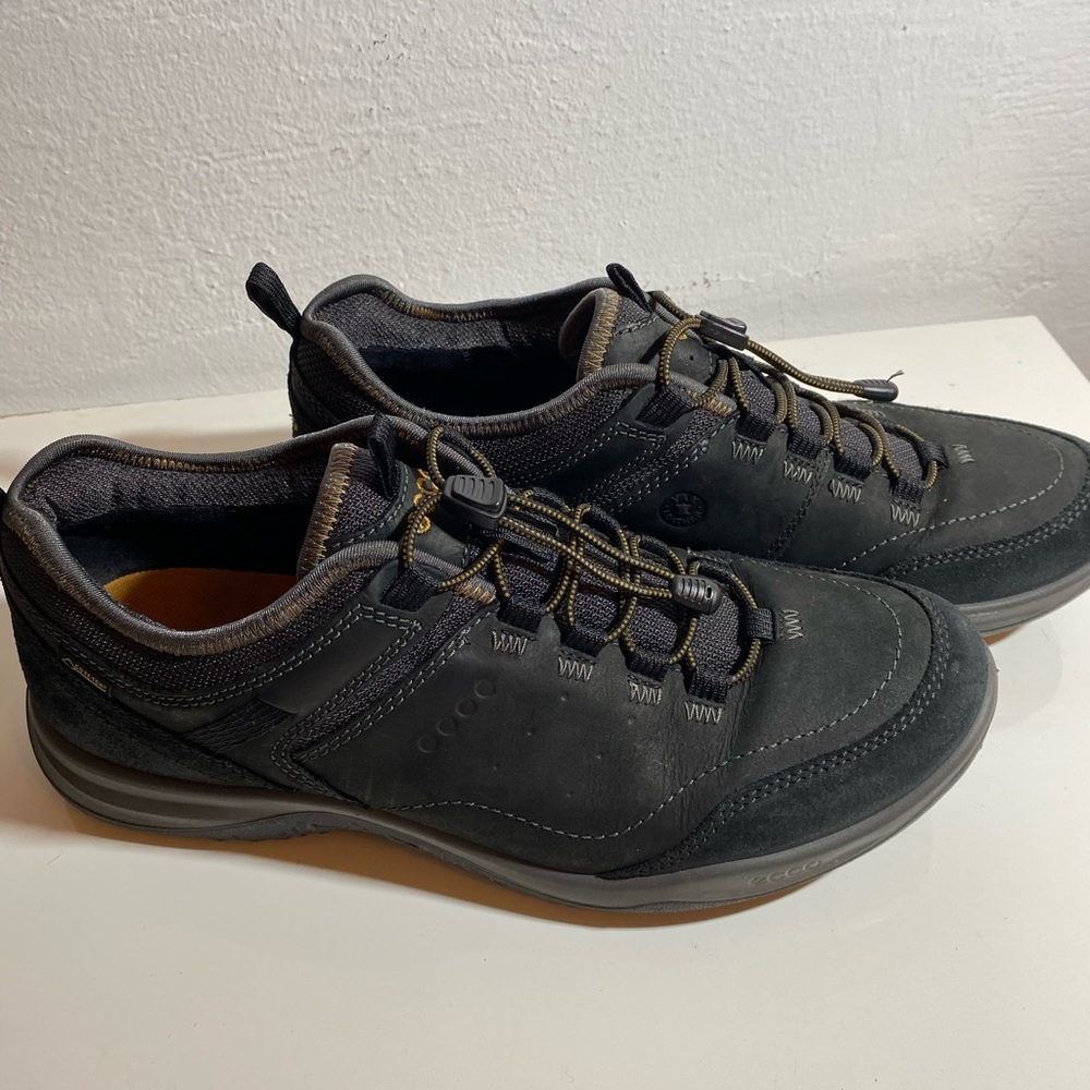Stylish Black Ecco shoes, size 41